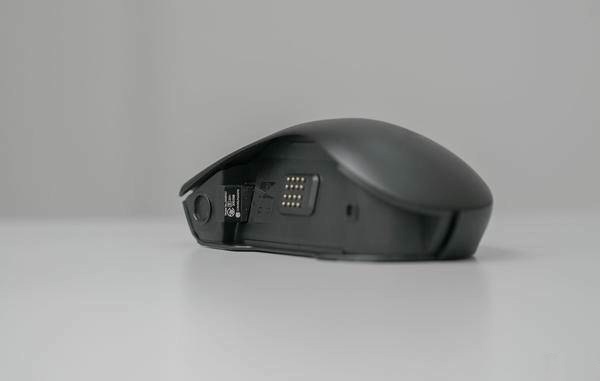 Razer Naga Pro:一个游戏鼠标能给魔兽玩家带来多大的体验提升?